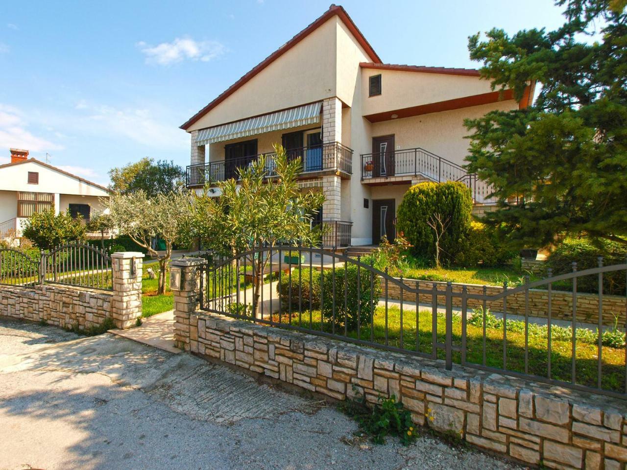 Apartment Nadia 1844 Pula Exterior photo